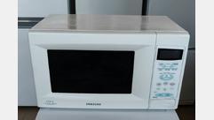 Мікрохвильова піч  SAMSUNG CE2738NR. Біокераміка. Гриль.